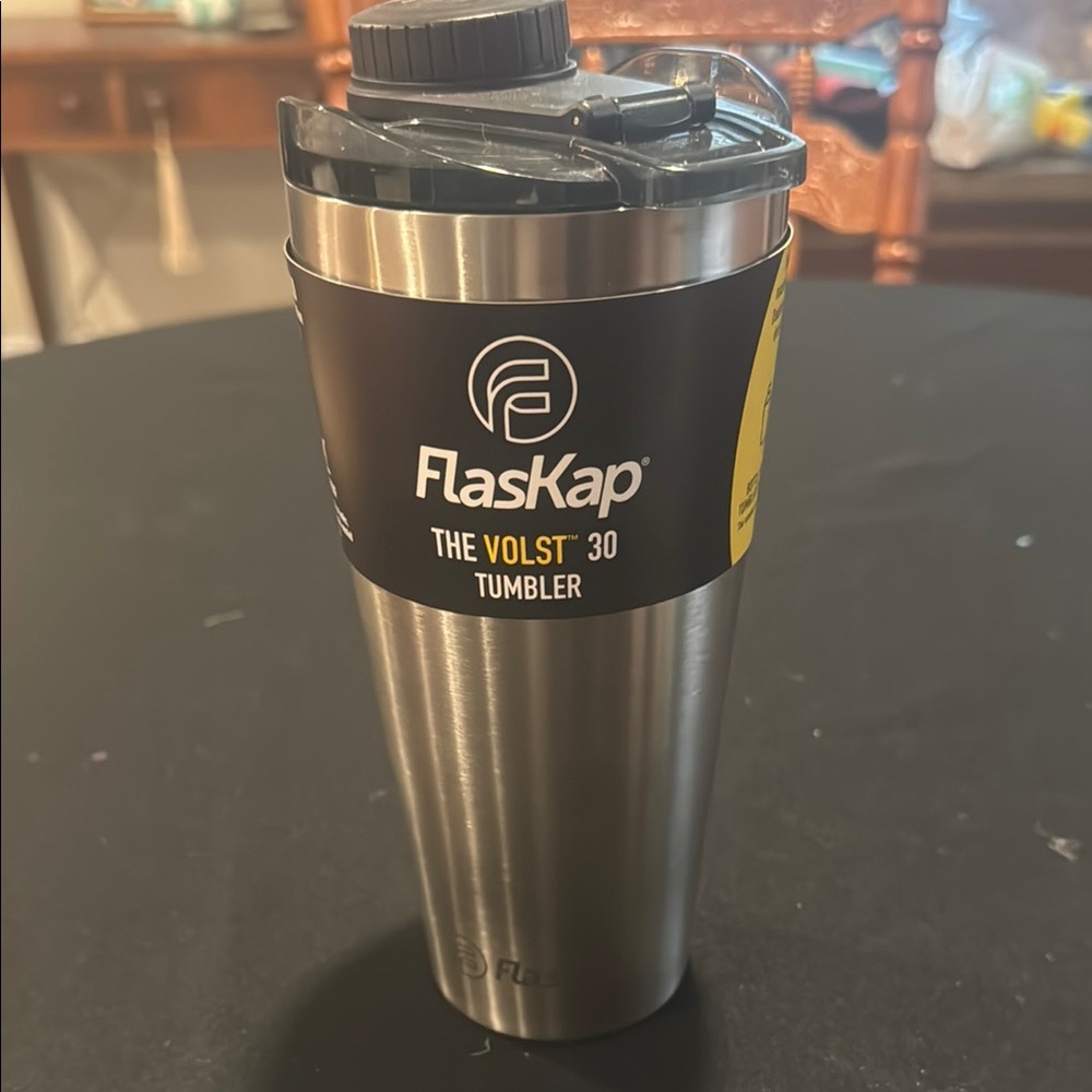 FlasKap The Volst 30 Tumbler